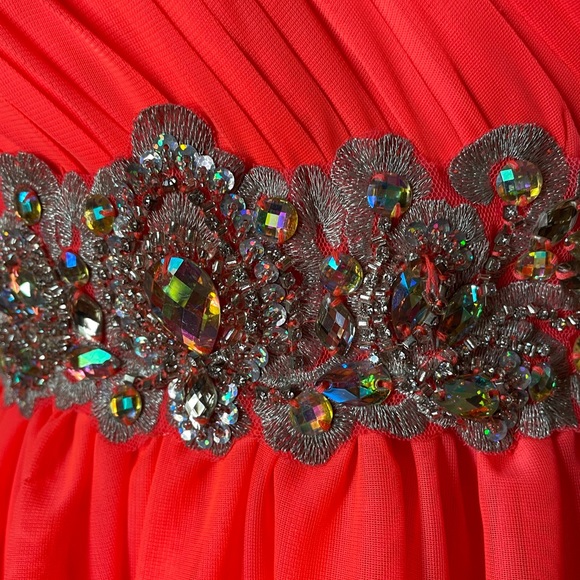 Formal short Dress - Picture 3 of 5